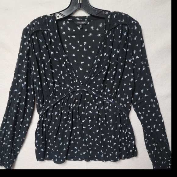 Bundle Of 5 Womens Size Medium Tops 2 NWT 2 NWOT 1 Used - Picture 8 of 9